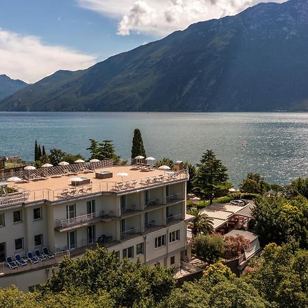 Hotel Sogno Del Benaco ลีโมเนซุลการ์ดา ภายนอก รูปภาพ