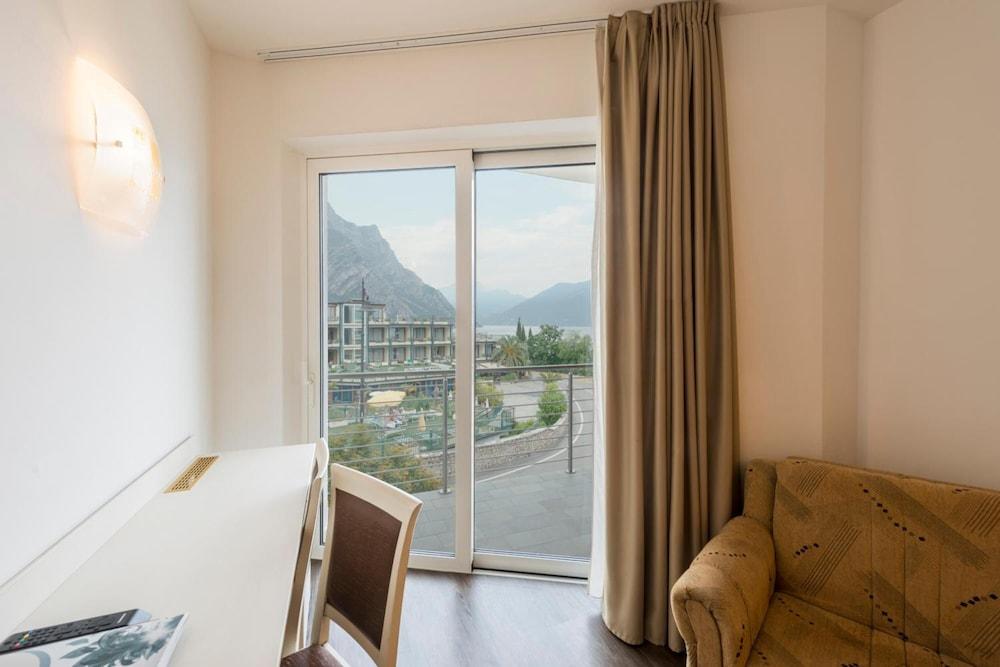 Hotel Sogno Del Benaco ลีโมเนซุลการ์ดา ภายนอก รูปภาพ