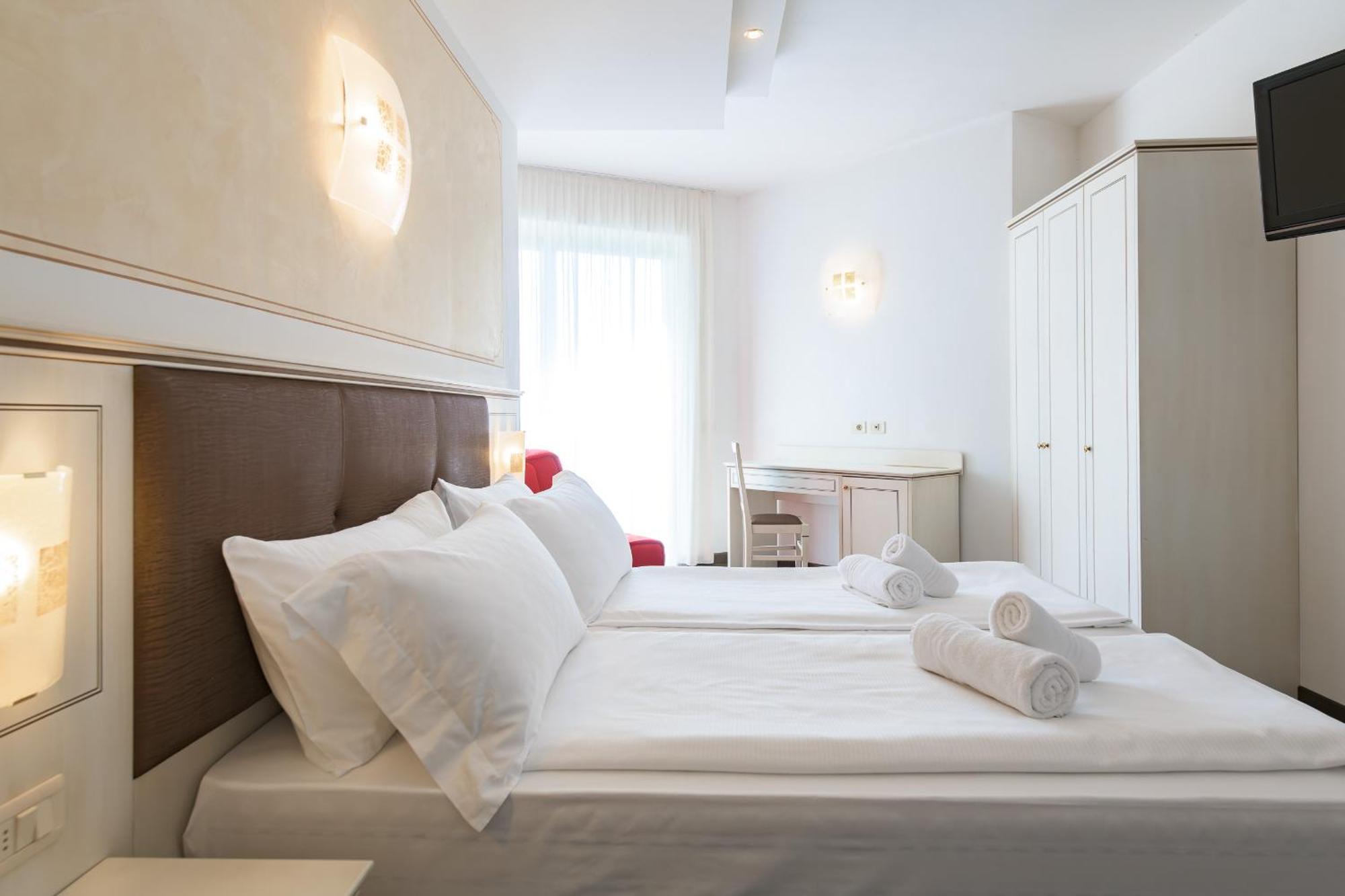 Hotel Sogno Del Benaco ลีโมเนซุลการ์ดา ภายนอก รูปภาพ