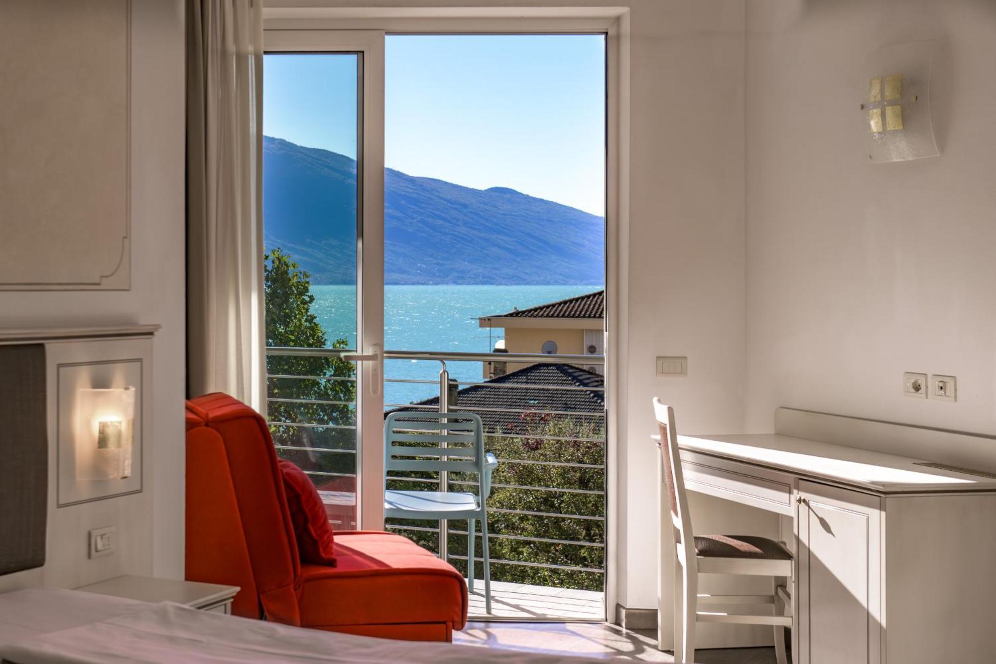 Hotel Sogno Del Benaco ลีโมเนซุลการ์ดา ภายนอก รูปภาพ