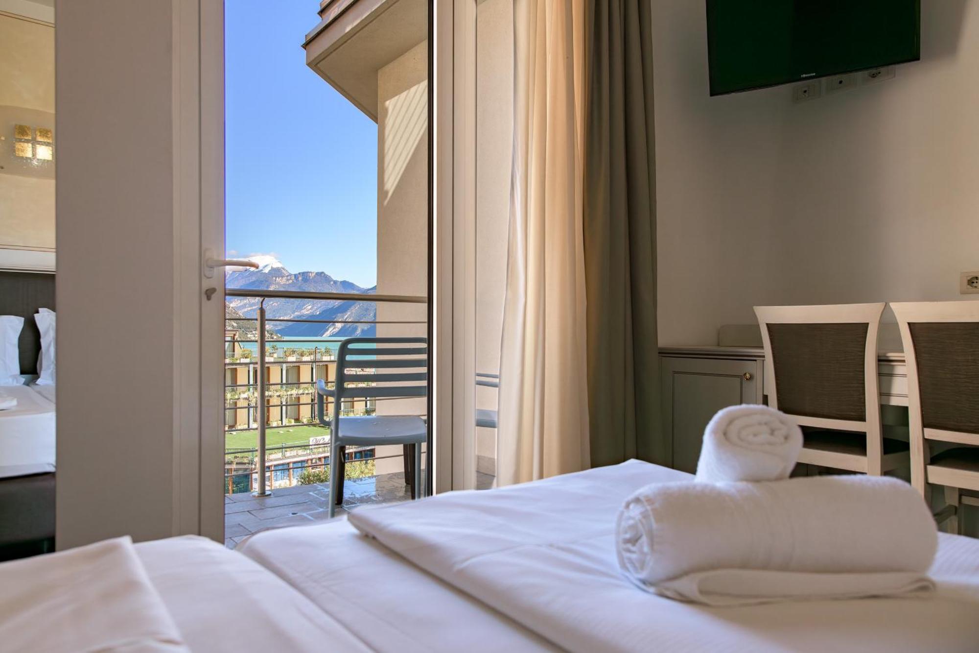 Hotel Sogno Del Benaco ลีโมเนซุลการ์ดา ภายนอก รูปภาพ