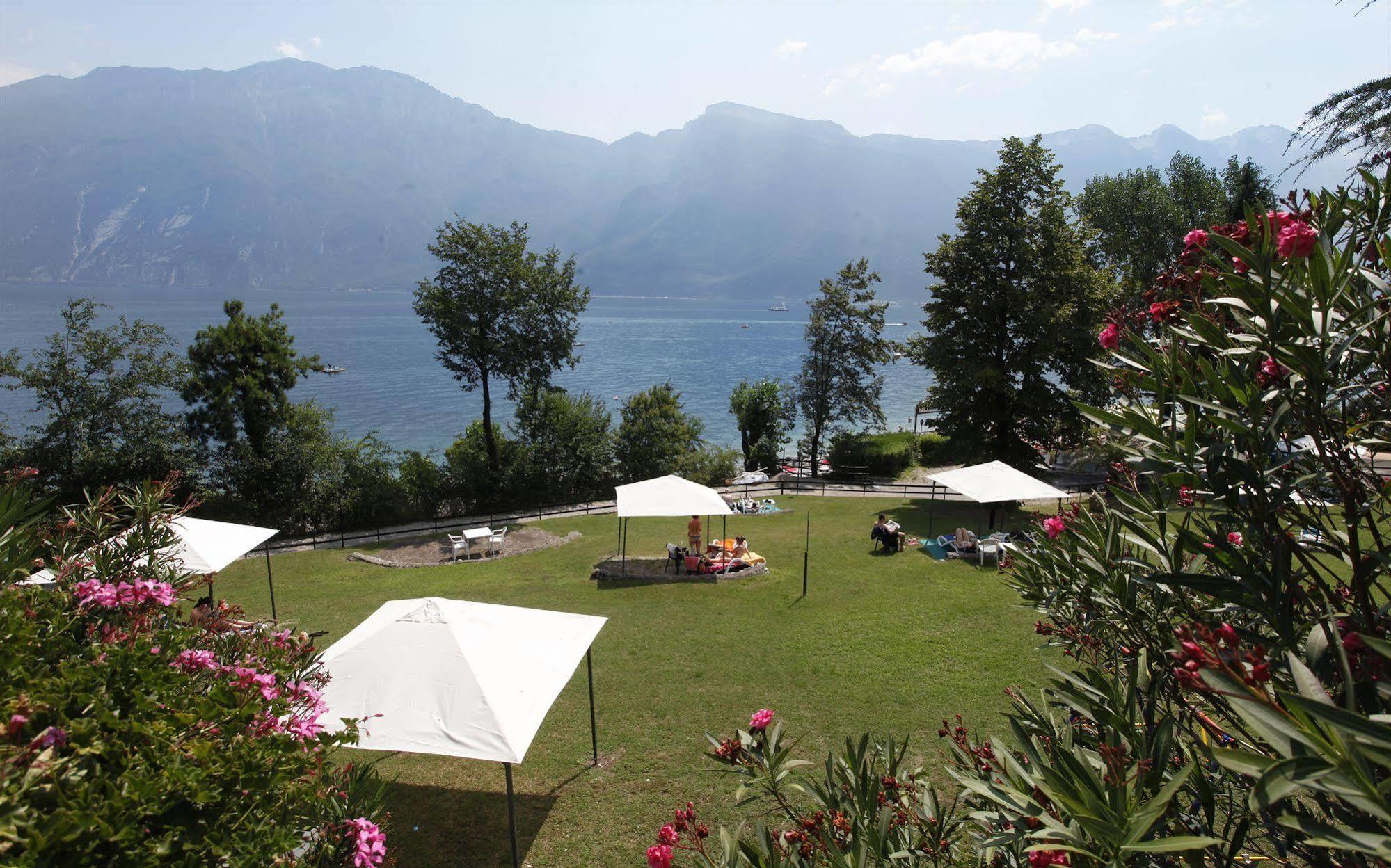 Hotel Sogno Del Benaco ลีโมเนซุลการ์ดา ภายนอก รูปภาพ